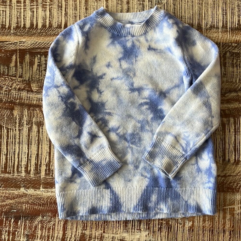 GapKids blue tie-dye crewneck sweater